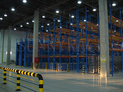 沉型横梁式货架案例